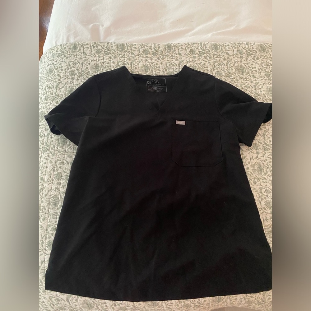 Figs Scrub Top